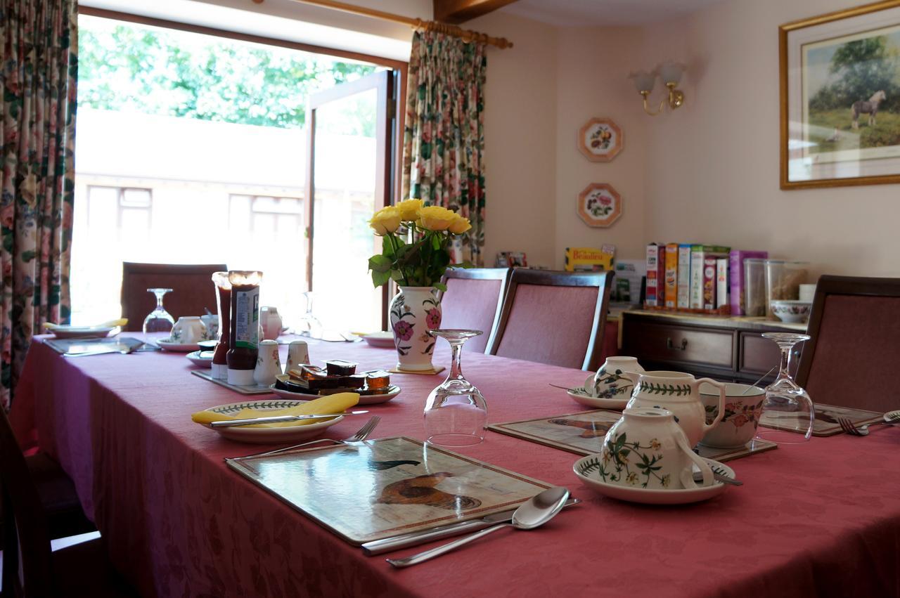 The Olde Barn Bed & Breakfast Lymington Exterior photo